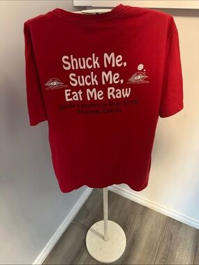 Red Graphic Tee - "Shuck Me, Suck Me, Eat Me Raw" size M